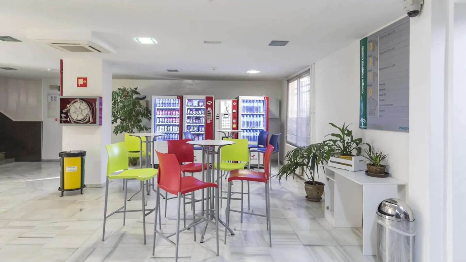 Hostel Albergue Inturjoven Granada