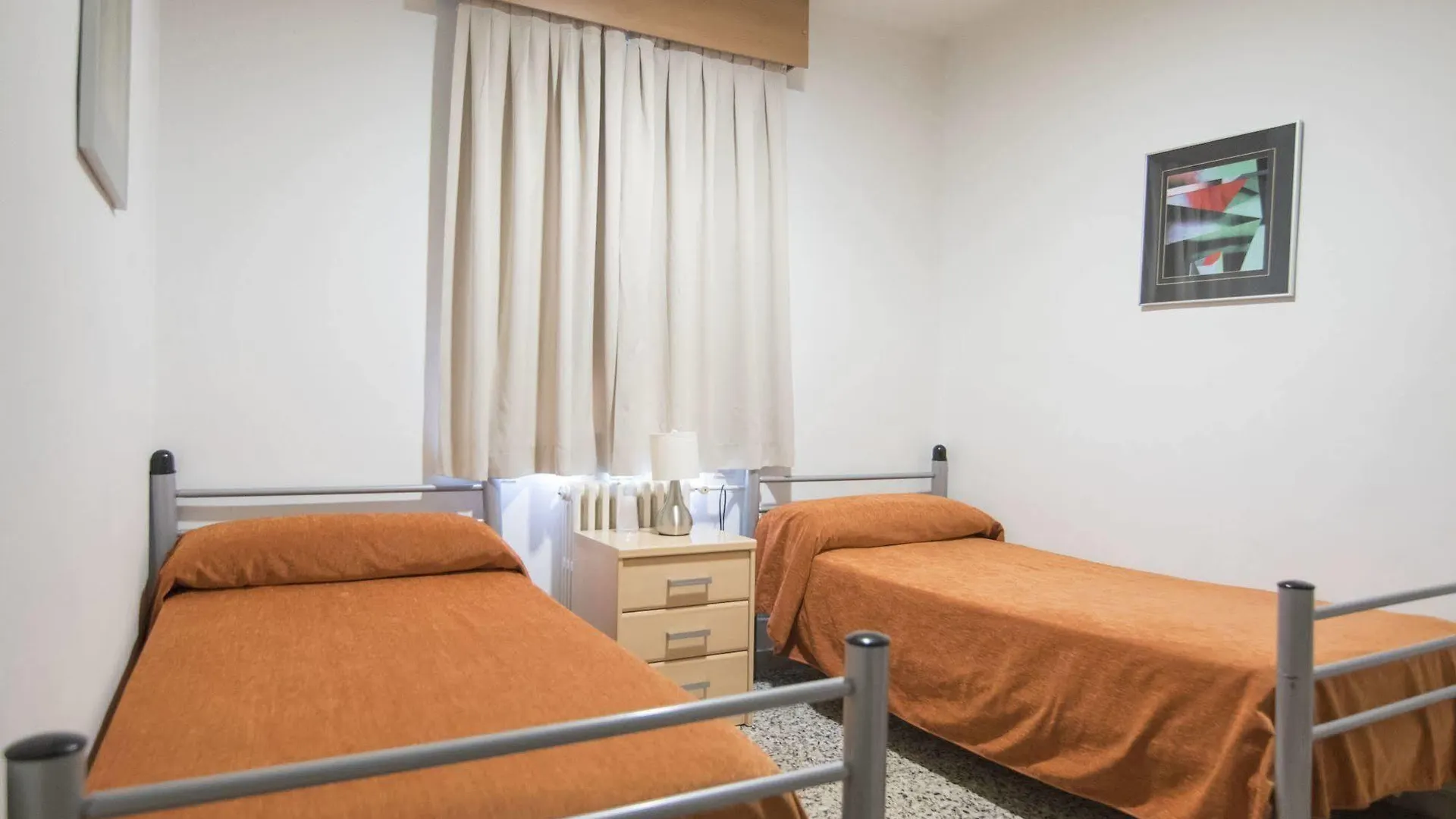 Hostel Albergue Inturjoven Granada