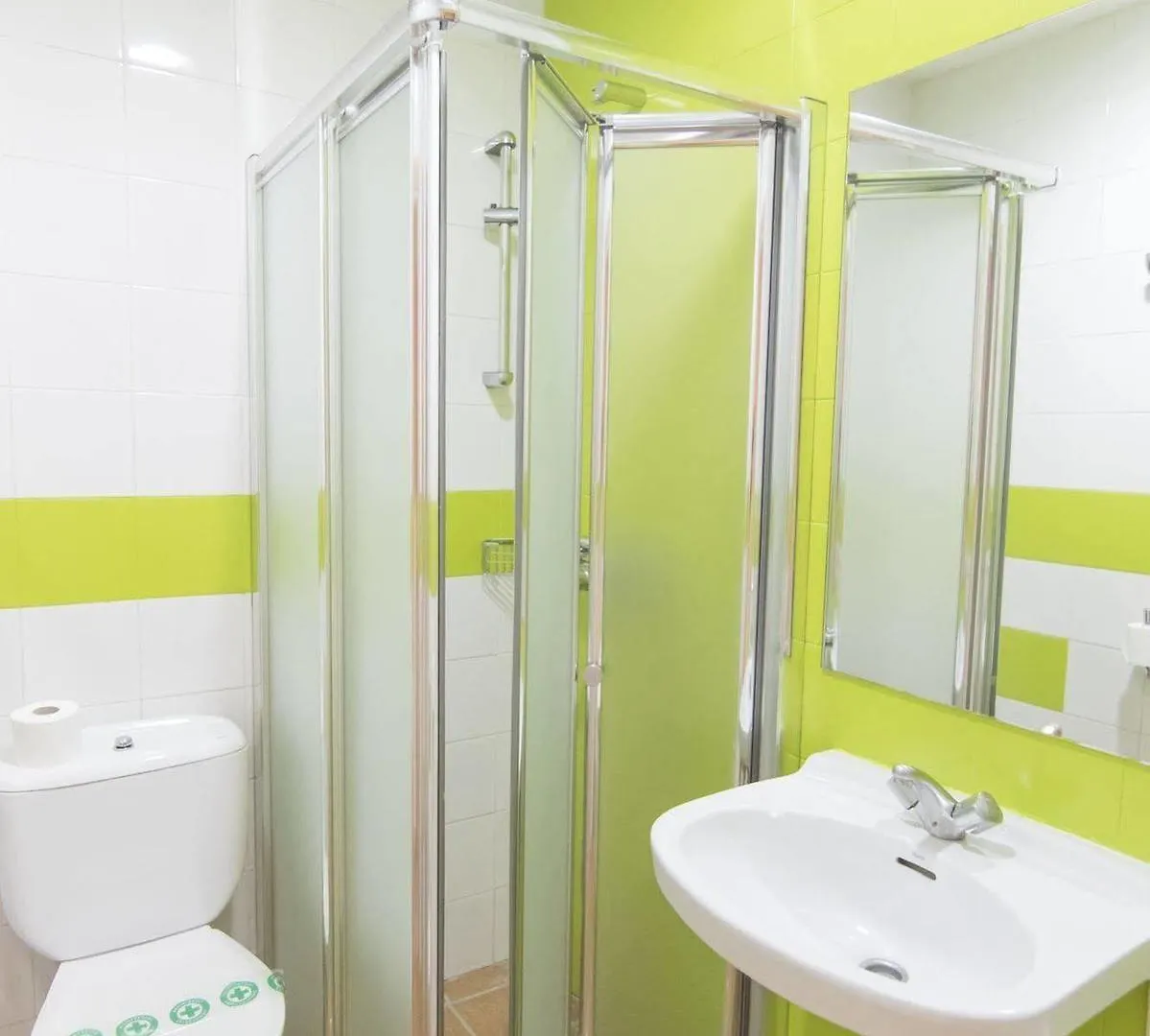 Hostel Albergue Inturjoven Granada